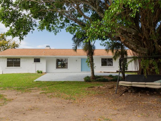 Home for sale at 25420 SW 224th Ave - photo 5162913