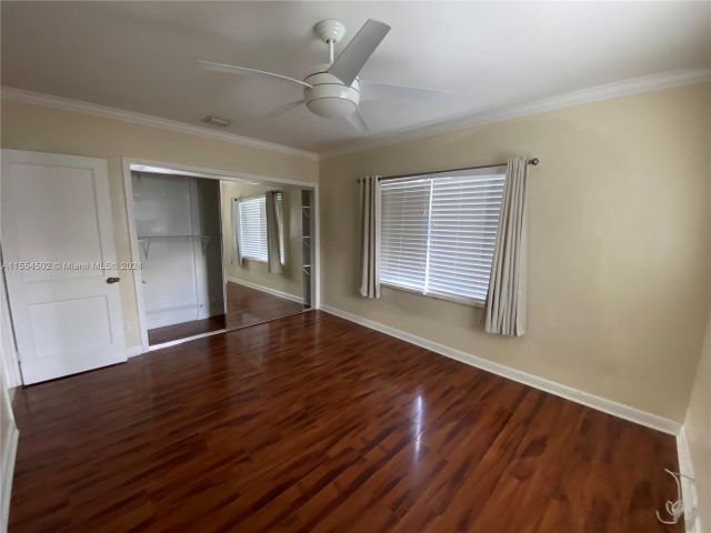 Home for sale at 1811 SW 9th Ave - photo 5166135