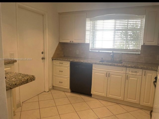 Home for rent at 9125 Carlyle Ave - photo 5172418