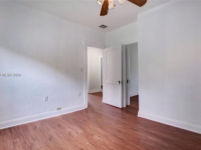 Home for rent at 161 NE 50th St 1 - photo 5173659