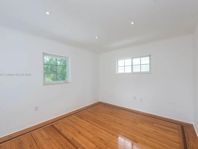Home for rent at 1431 W 22 ST - photo 5172991
