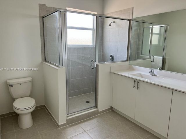 Home for rent at 2633 SE 10th St . - photo 5481053
