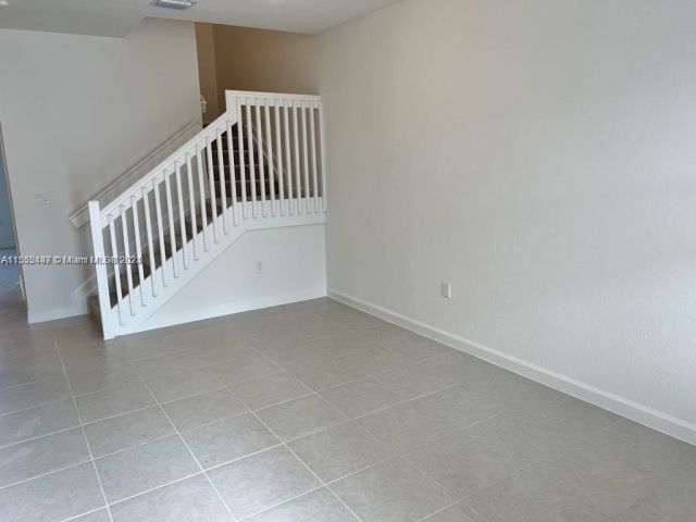 Home for rent at 2633 SE 10th St . - photo 5481057