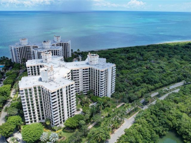 Apartment for sale  Unit #A404 - photo 5675452