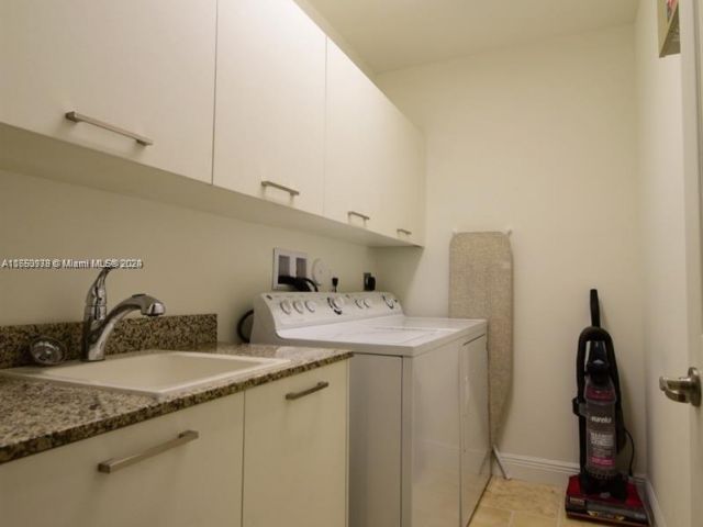 Home for rent at 8375 NW 51st Ter . - photo 5176125