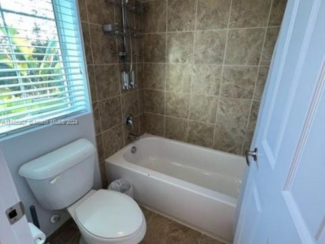 Home for rent at 2361 SE 5th St 2361 - photo 5179787