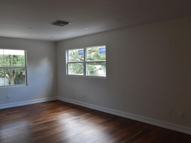 Home for rent at 1135 SW 21st Street - photo 5196893