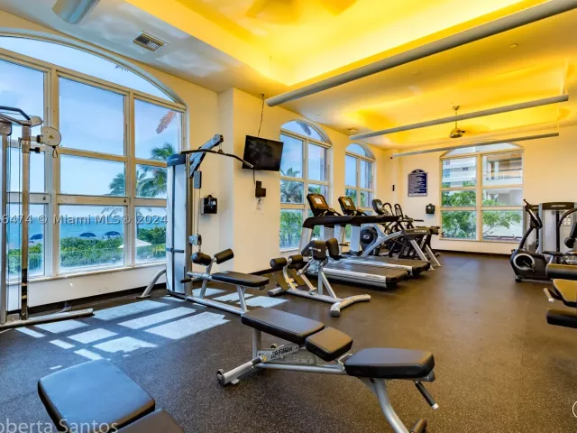 2-bedroom condo for rent in Hallandale Beach - 2080 S Ocean Dr 602 - MondialRealty
