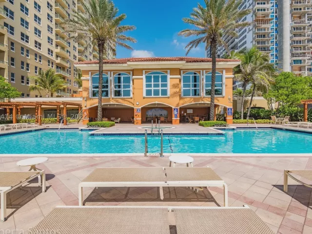 2-bedroom condo for rent in Hallandale Beach - 2080 S Ocean Dr 602 - MondialRealty