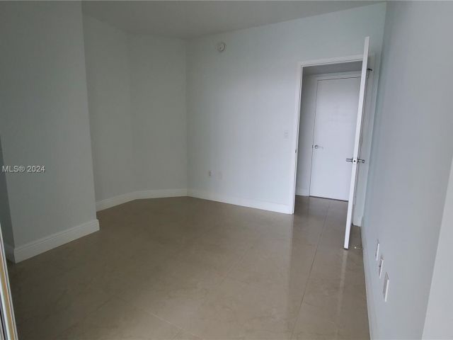 Apartment for sale  Unit #932 - photo 5185284