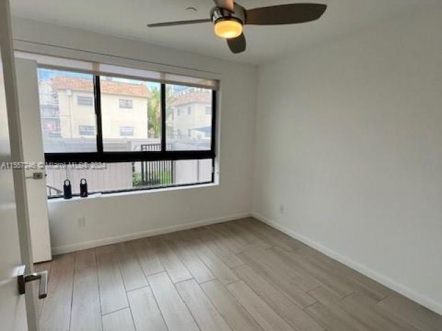 Home for rent at 113 NE 6th St 617 - photo 5184319