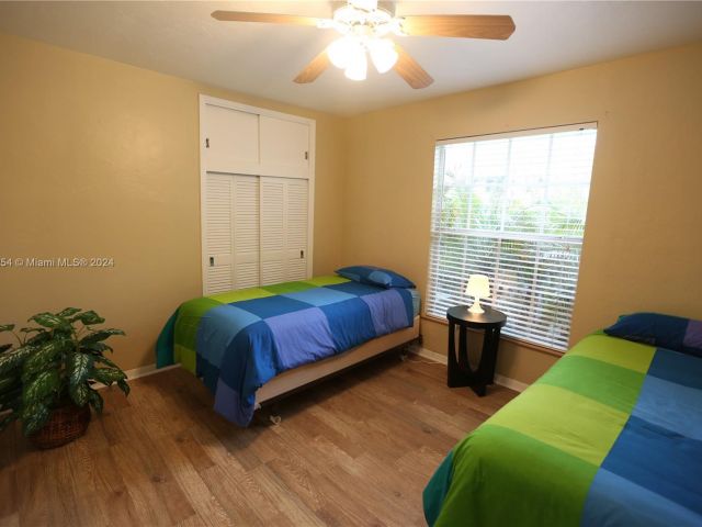 Home for rent at 1443 Hollywood Blvd 0 - photo 5183824