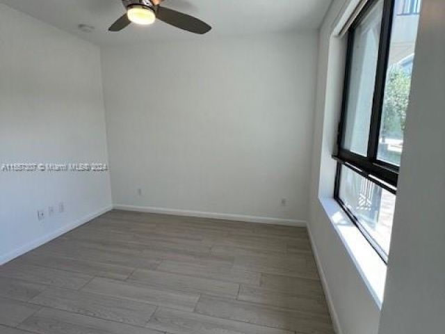 Home for rent at 113 NE 6th St 115 - photo 5184065
