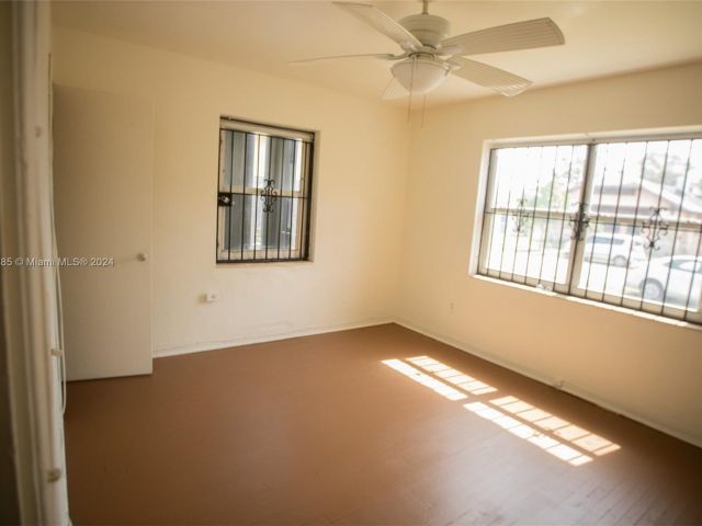 Home for rent at 935 NW 41st St 935 - photo 5184536