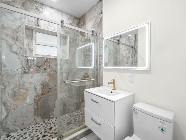 Home for sale at 420 SW 51st Ave - photo 5191072