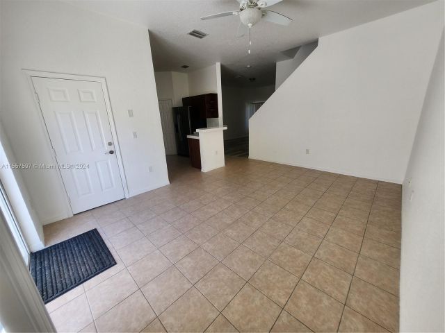 Home for rent at 1963 SE 23rd Rd - photo 5226646