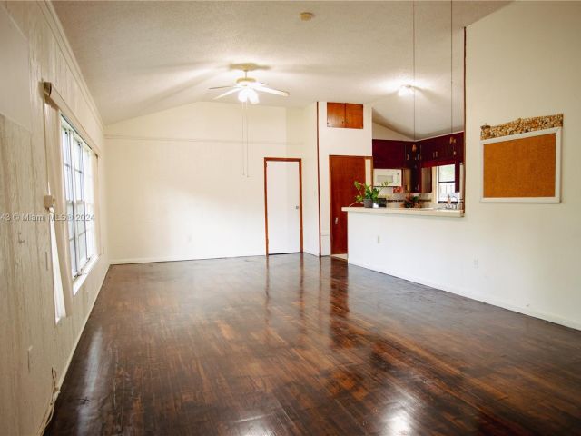 Home for rent at 8361 NE 3rd Ave - photo 5190290