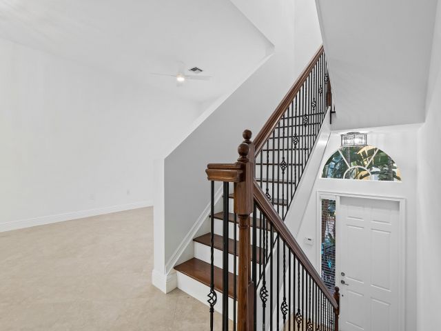 Home for sale at 504 SE 7th St 203 - photo 5191854