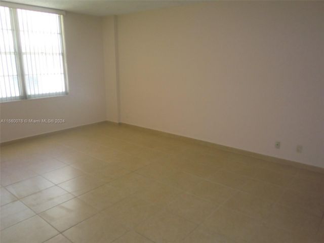 Apartment for sale  Unit #809 - photo 5200832
