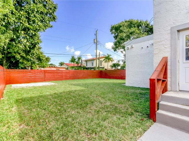 Home for sale at 10841 NE 2nd Pl - photo 5273874