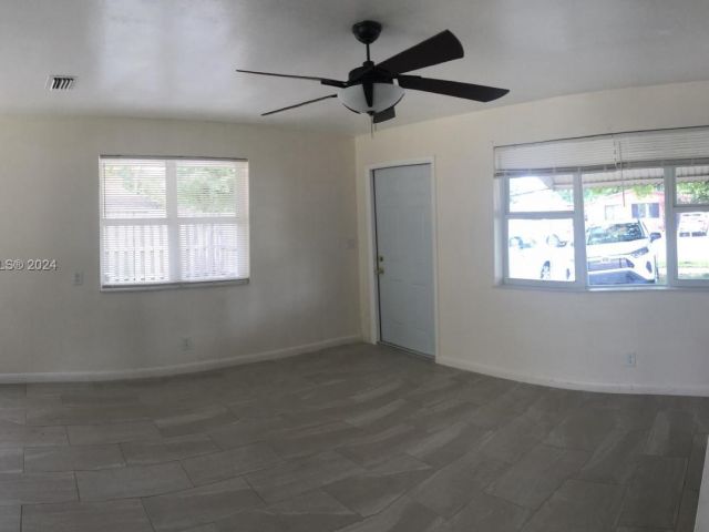 Home for rent at 6111 NW 43rd AVE - photo 5202836
