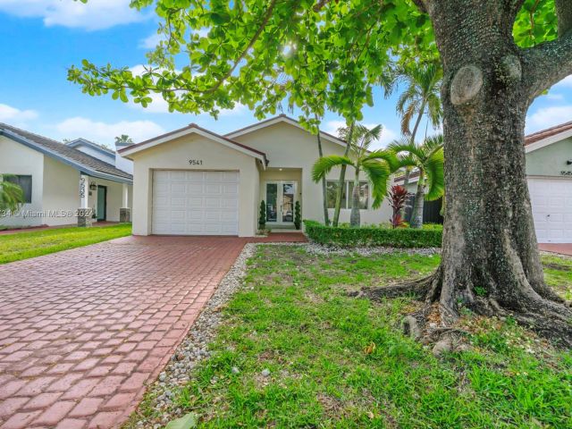 Home for sale at 9541 SW 148th Pl - photo 5213896