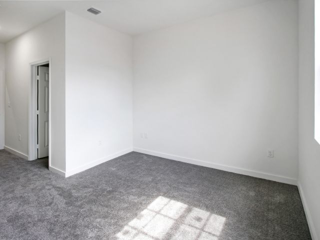 Home for rent at 1285 Crystal Way 102b - photo 5213179