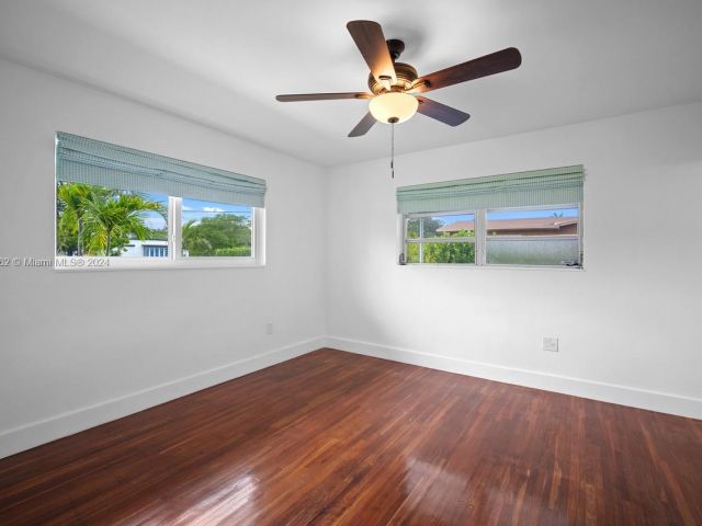 Home for rent at 13721 N Miami Ave - photo 5208421