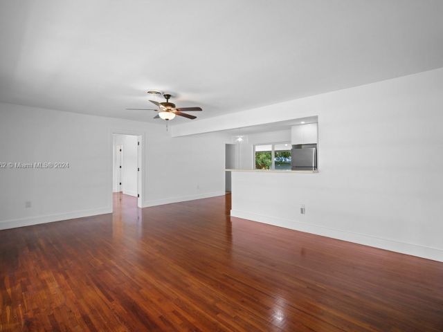 Home for rent at 13721 N Miami Ave - photo 5208429