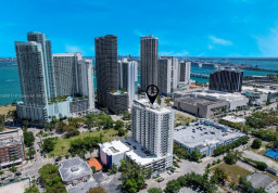 Apartment #909 at 1800 Biscayne Plaza