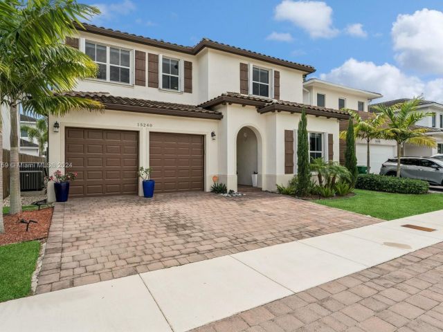 Home for sale at 15240 SW 176th Ter - photo 5226697