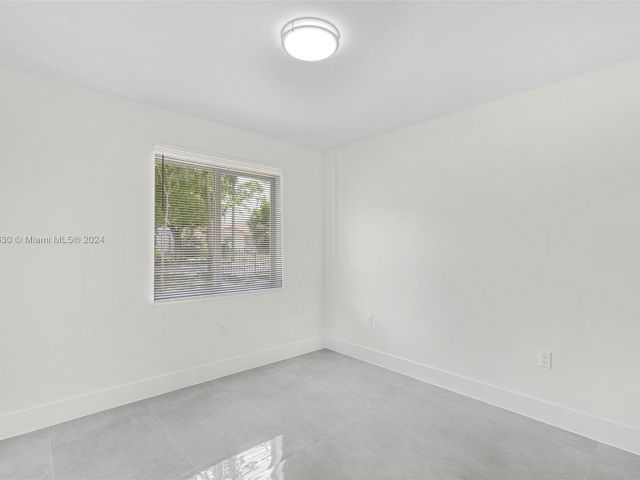Home for rent at 933 NW 50th St - photo 5219007