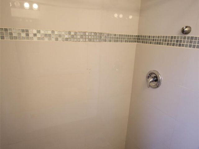 Home for rent at 2577 NE 15th St - photo 5214771