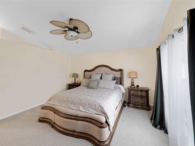 Home for sale at 4942 SW 33rd Way - photo 5234572