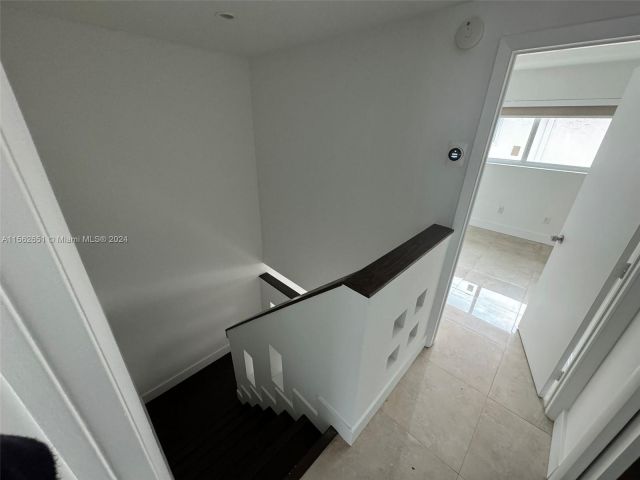 Home for rent at 1950 Brickell Ave 106 - photo 5221932