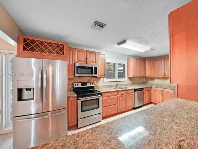 Home for sale at 11900 SW 84th Ave - photo 5388299