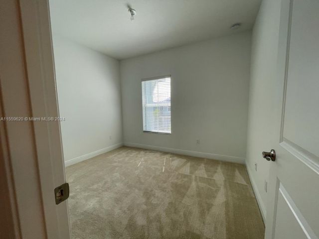 Home for rent at 535 Parsons Way - photo 5221511