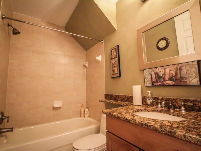 Home for rent at 838 NW 82nd Place - photo 5222267