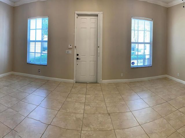Home for rent at 838 NW 82nd Place - photo 5222277