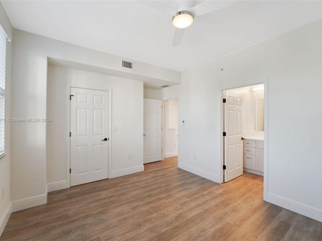 Home for rent at 10170 SW 7th St 11-101 - photo 5227286