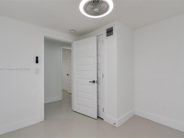 Home for rent at 4811 NW 23rd Ave 4811 - photo 5223822