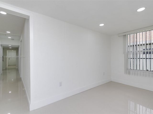 Home for rent at 4811 NW 23rd Ave 4811 - photo 5223826