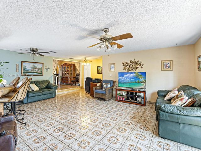 Home for sale at 1420 SW 17th St - photo 5225967
