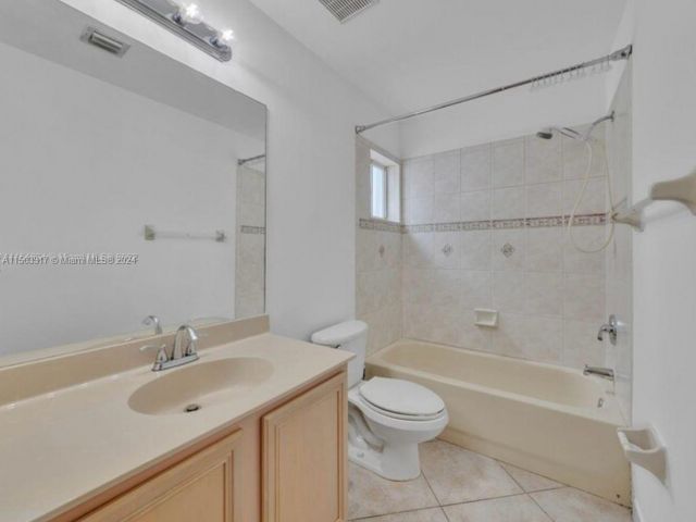 Home for sale at 5422 NW 110th Ave - photo 5227840