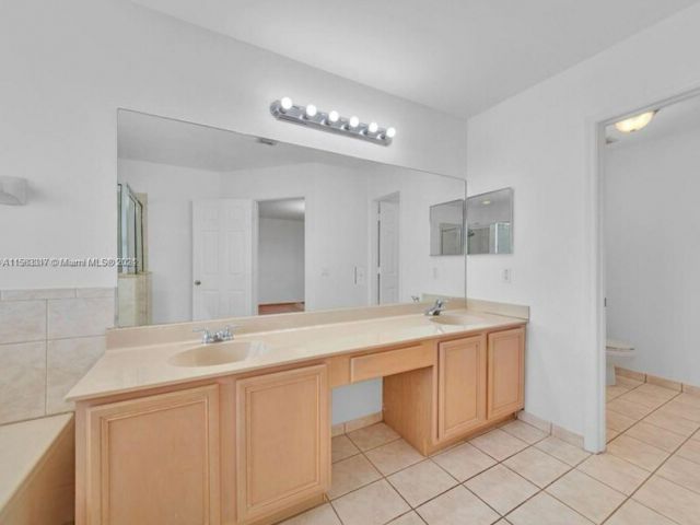 Home for sale at 5422 NW 110th Ave - photo 5227841