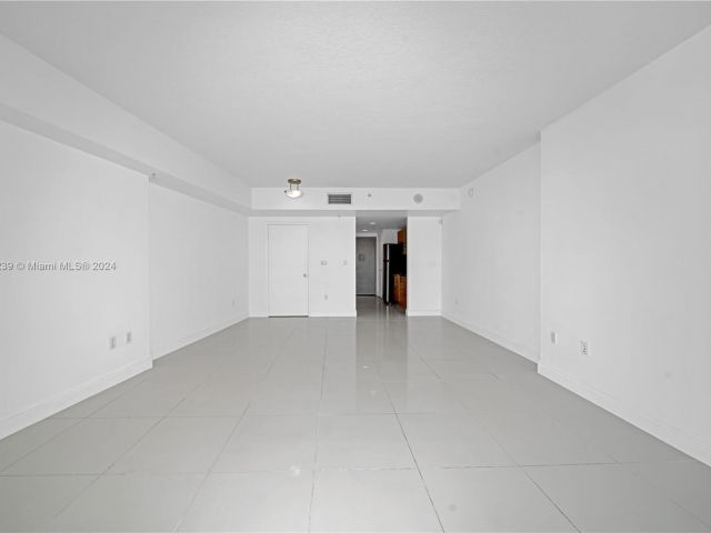 Apartment for sale  Unit #3208 - photo 5230394