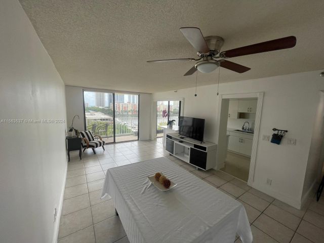 Apartment for sale  Unit #816 - photo 5487902