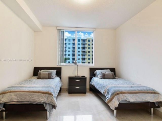 Apartment for rent  Unit #520 - photo 5231473