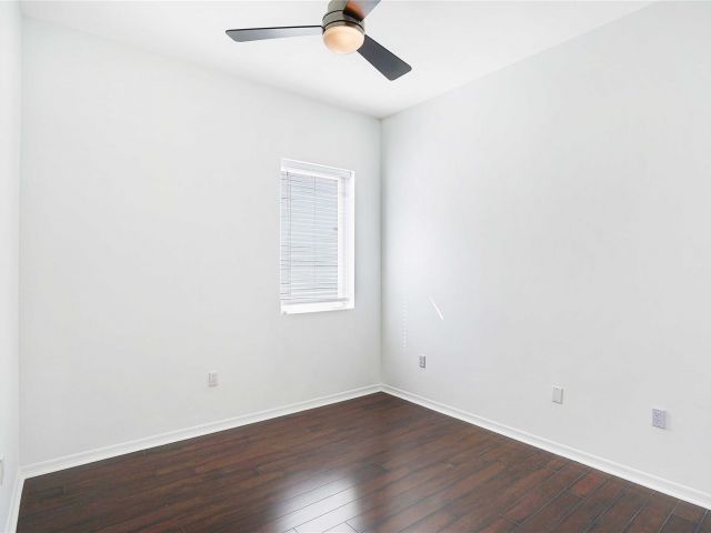 Home for rent at 741 NE 4th Ave 741 - photo 5232629
