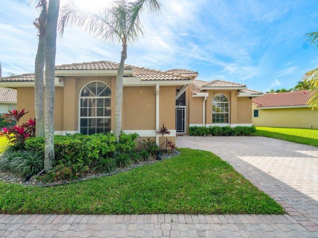 Home for sale at 5452 Grande Palm Circle - photo 5233889